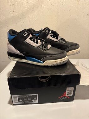 Jordan Kids Black, Blue & White Retro 3 Sneakers